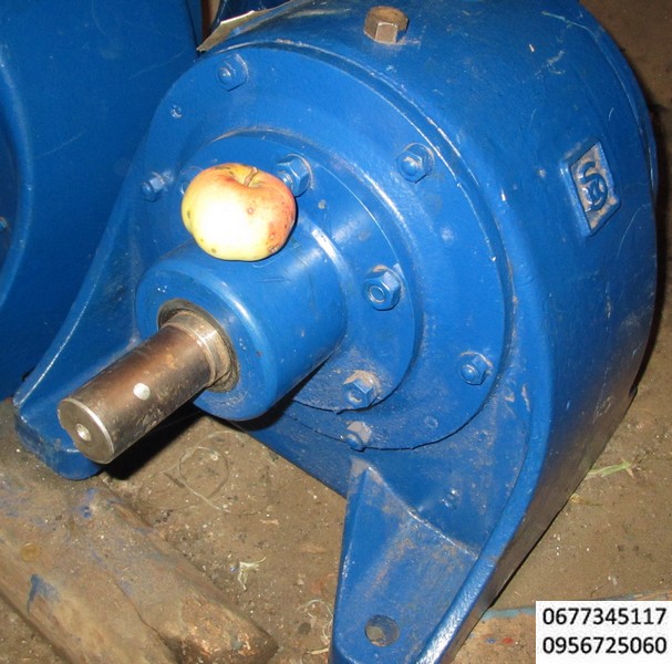 редуктор японский соосно-цилиндрический SKK Speed Reducer or Gearmotor AFC ,AFT 75 , AF65, редукция 1-30, 1-7,1-10 11квт на лапах 